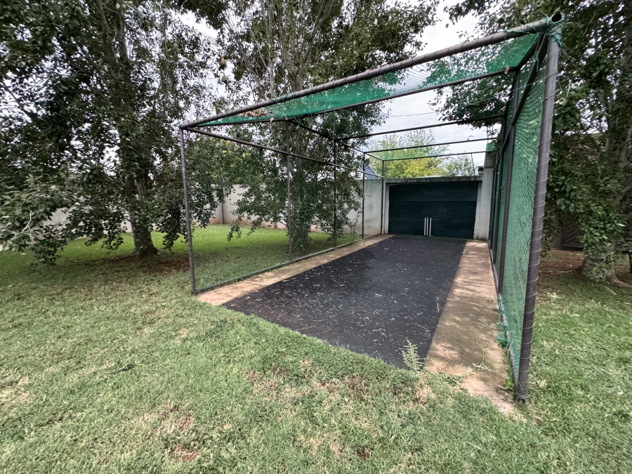 4 Bedroom Property for Sale in Wilkoppies North West